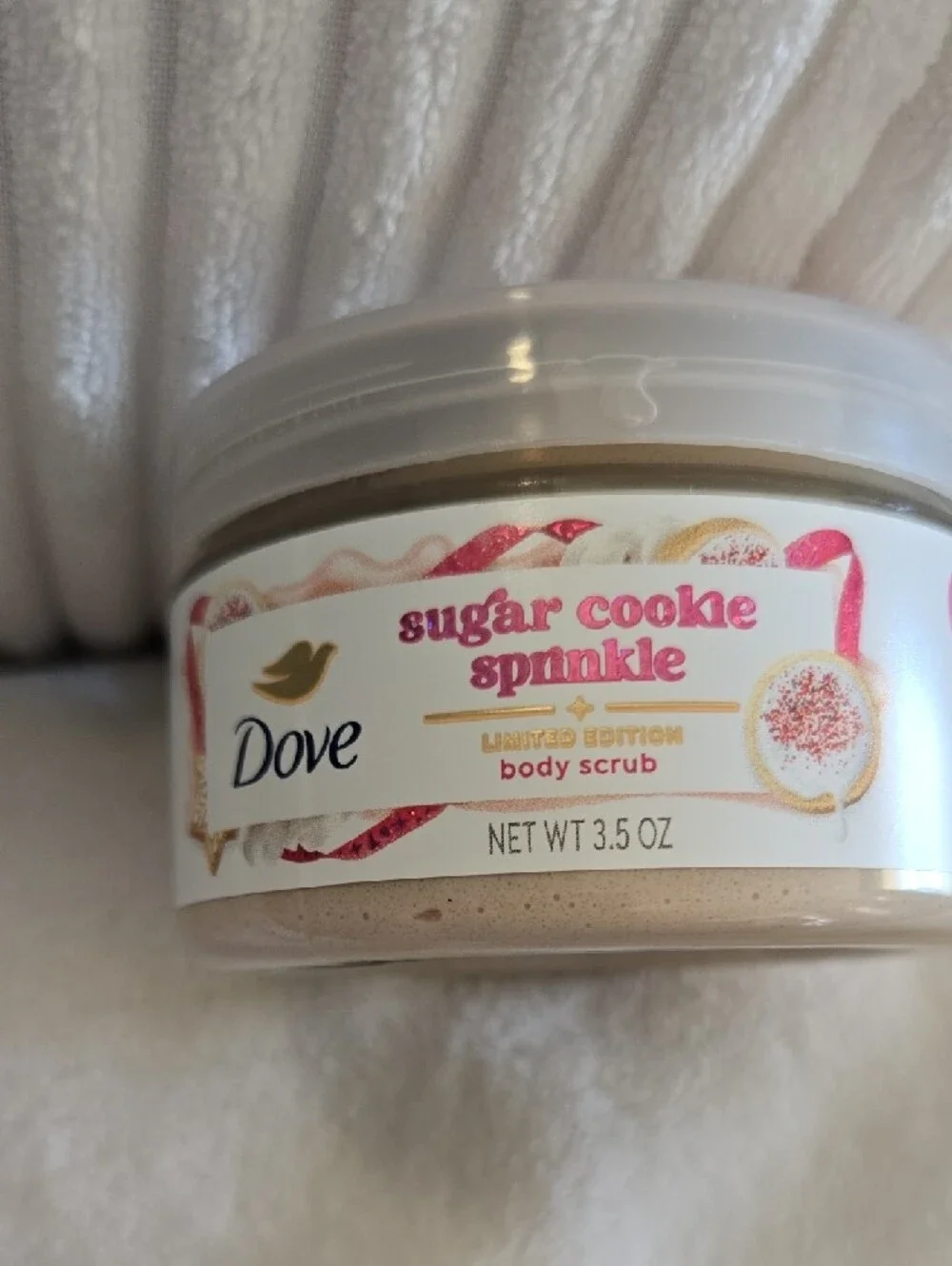 Dove Sugar Cookie Sprinkle Body Scrub — Limited Edition. - Picture 2 of 4